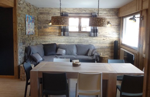 Crest-Voland Apartment | The Refuge de l'Eterlou in the center of the village, 100m from the slopes!