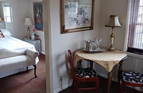 Moosic House | The regina house tea room