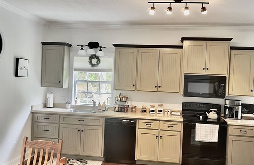 Lynn Bed & Breakfast | The Relaxing Oaks