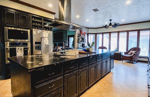 Brenham House | The Residence at Rockin star ranch