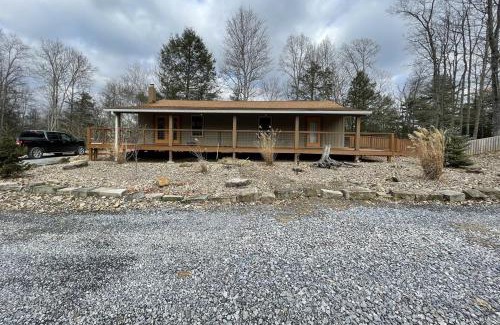 Flat Top House | The Retreat by On Cue Properties