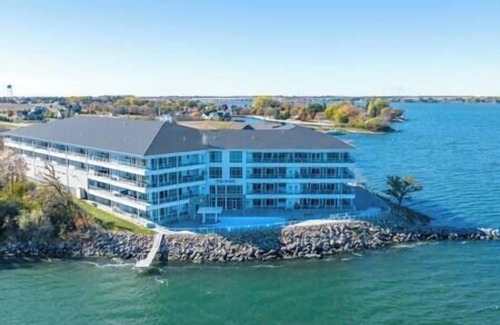 Watertown Apartment | The Retreat on Lake Kampeska