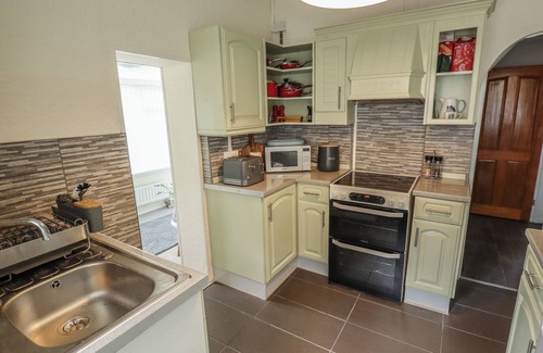 Mablethorpe and Sutton House | THE RETREAT, pet friendly, character holiday cottage in Mablethorpe