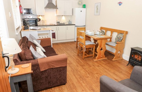 Ventnor Cottage | THE RETREAT, pet friendly, character holiday cottage in Niton