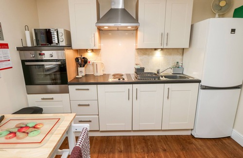 Ventnor Cottage | THE RETREAT, pet friendly, character holiday cottage in Niton