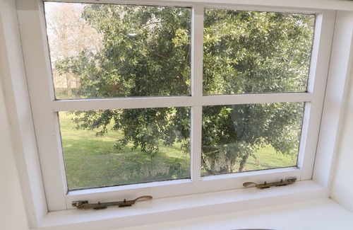 Godshill Cottage | THE RETREAT, pet friendly in Wroxall