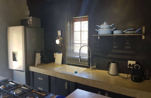 Swellendam House | The Retreat @ Weltevrede Str 3- for total stylish relaxation