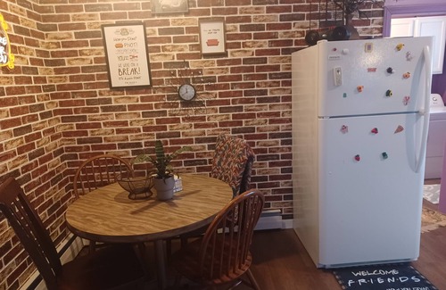 Manistee House | The Retro Retreat! A 90s inspired guest house w something 4 evry1! Pet-Friendly!