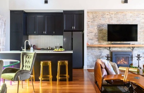 Daylesford House | The Revival Barn Summ