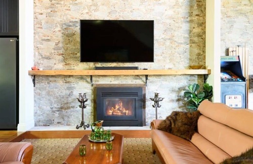 Daylesford House | The Revival Barn Summ