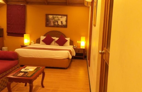 White Town Hotel | The Richmond