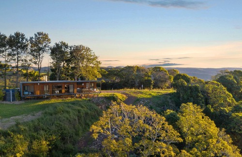 Booroobin Cabin | The Ridge at Maleny - The Deluxe Residence