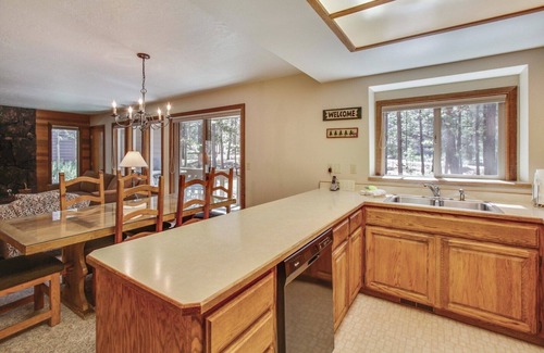 Sunriver Condo | The Ridge at Sunriver, OR Unit #23 next door to the SHARC water park