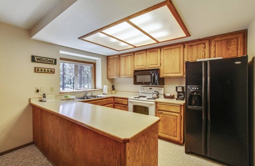 Sunriver Condo | The Ridge at Sunriver, OR Unit #23 next door to the SHARC water park