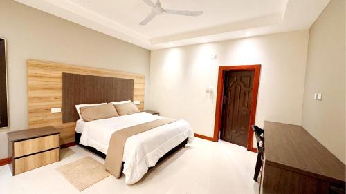 Zambia Cabin | The Ridge Grandstay