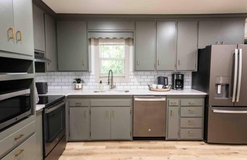Sylvan Shores House | The Ridge House-Lake House w/Hot Tub & Game Room-DOG friendly