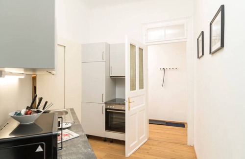 Sankt Leonhard Apartment | The Ring Suites Top 2
