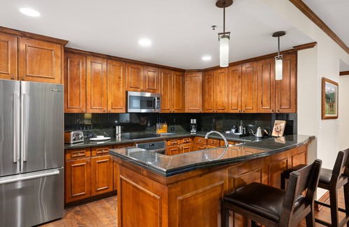 Aspen Condo | The Ritz-Carlton Club | Two-Bedroom Residence 8408, Ski-in & Ski-out Resort in Aspen Highlands