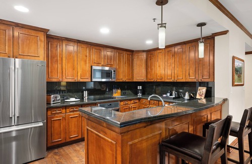 Aspen Condo | The Ritz-Carlton Club | Two-Bedroom WR Residence 2412, Ski-in & Ski-out Resort in Aspen Highlands