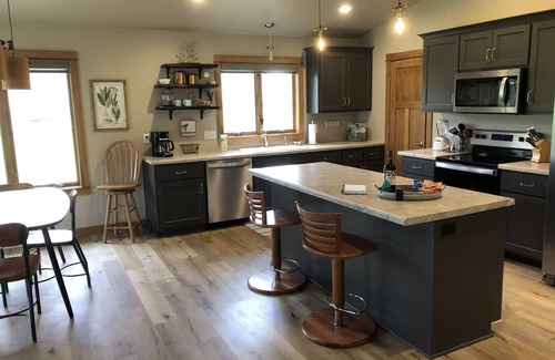 Sheboygan Condo | The River Bed - Condo sleeps 4 on west side