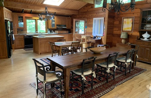 White Stone House | The River House at Whitestone: Pet Friendly, Secluded Private Beach, w/Kayaks!