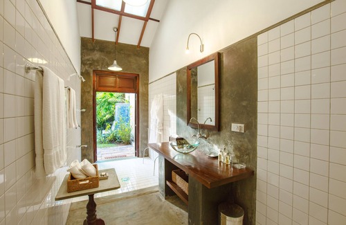 Balapitiya Hotel | The River House by Asia Leisure