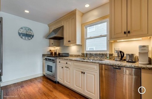 Algonquin House | The River House/Stunning Riverfront/Scenic Views/Water Sports/Steps to Marina