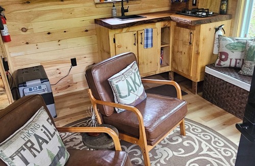 Clare County Cabin | The Riverbend Retreat – Off-Grid Serenity on the Muskegon River
