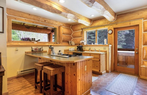 Clinton Cabin | The Riverstone provides a beautiful place to relax and enjoy life