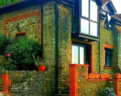 Westleigh House | The Rocks