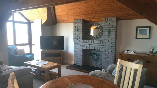 Westleigh House | The Rocks