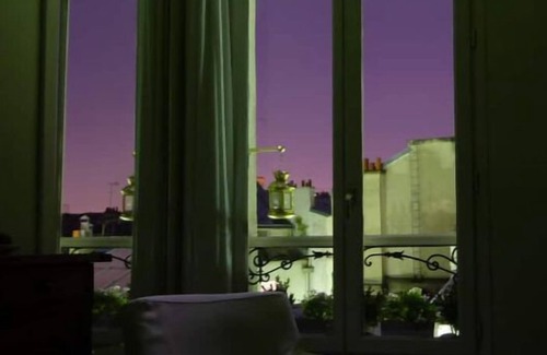 Pigalle Apartment | The "romantic Little Flat" in Montmartre