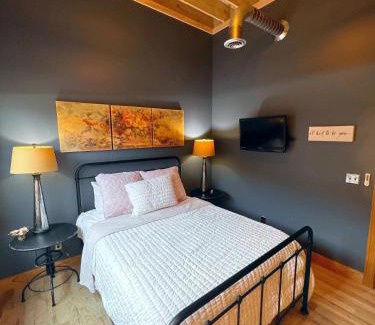 McMinnville Apartment | THE ROOF TOP ON MAIN Downtown Main Street McMinnville TN
