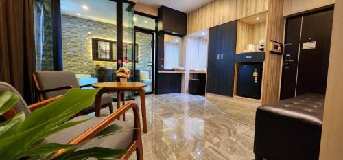Sakon Nakhon Hotel | The Room Boutique Hotel