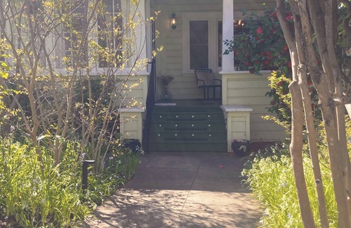 Healdsburg Apartment | The Roost - Sun Room