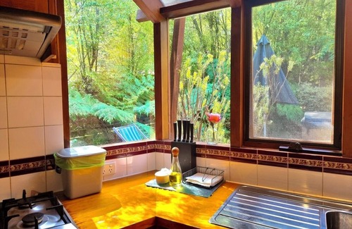 Warburton Cottage | The Rose Cottage