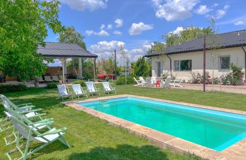 Ciolpani House | The Rose Farm, mini parties, accommodation, pool, playground, bbq