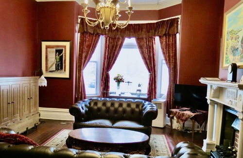 Downtown St. John's Bed & Breakfast | The Roses Heritage Inn
