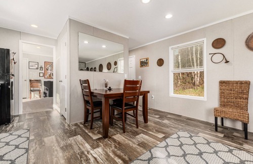 East Fultonham House | The Roseville Ridge Retreat