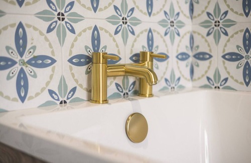 Glenrothes Apartment | The Rowen at The Balfour by Coorie Doon Stays