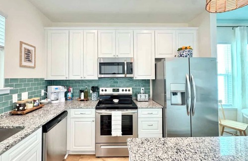 Pleasant Street House | The Royal Cypress Suite, Near UF, Shands, Downtown