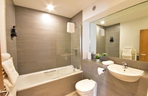 Castle Quarter Hotel | The Royal Hotel Cardiff