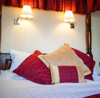 Waterloo Hotel | The Royal Hotel