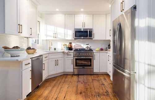Historic Hill House | The Royce on Spring - High-End Family Getaway in Newport
