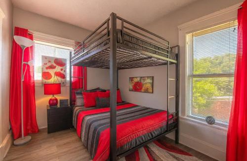 Cleveland House | The Rubi Lounge - Private Rooms with Shared Kitchen, Living Room And Bathroom Free Street Parking Near Downtown