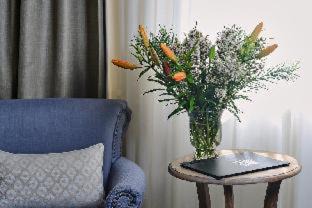 The Rocks Hotel | The Russell Boutique Hotel