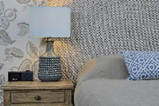 The Rocks Hotel | The Russell Boutique Hotel