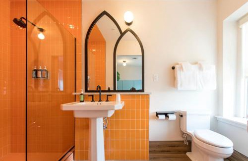 Historic Edgefield Hotel | The Russell