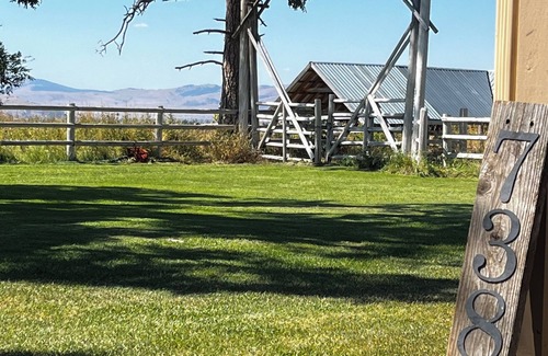 Arlee House | The Russian Olive Homestead