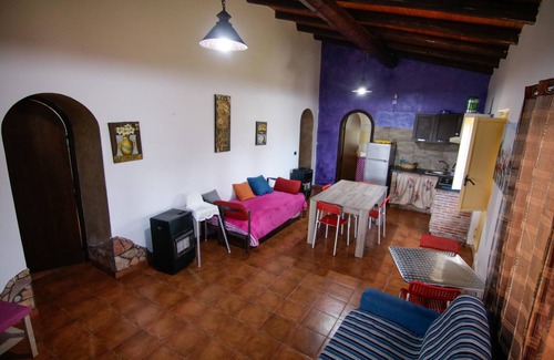 Santa Tecla House | THE RUSTIC POZZILLO FARMHOUSE IN STONE WITH GARDEN AND POOL TO SHARE